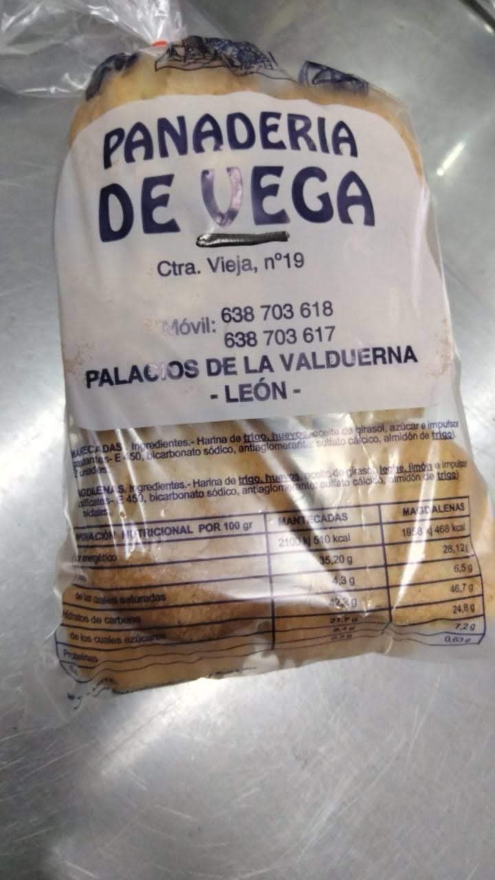 Mantecadas envasadas en su bolsa de papel tradicional